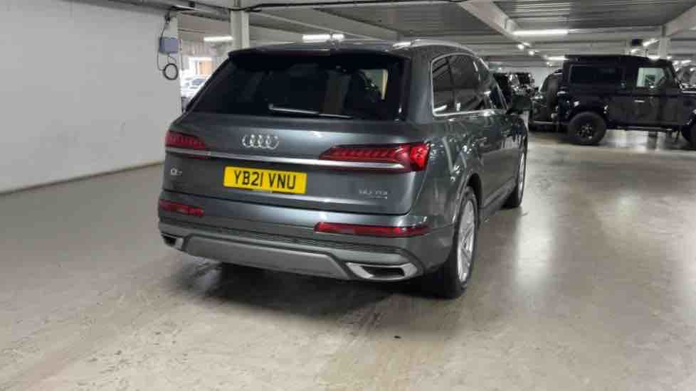 More views of Audi Q7