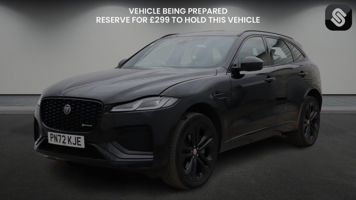 Jaguar F-PACE Image 2