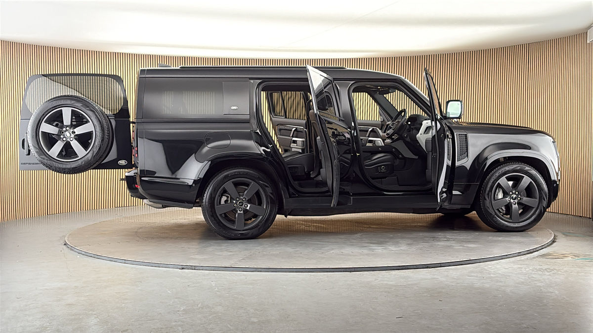 More views of Land Rover Defender 130