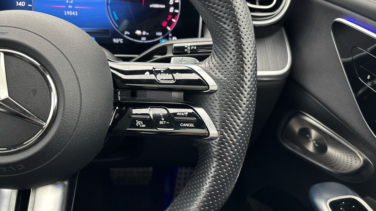 Mercedes-Benz GLC Image 14