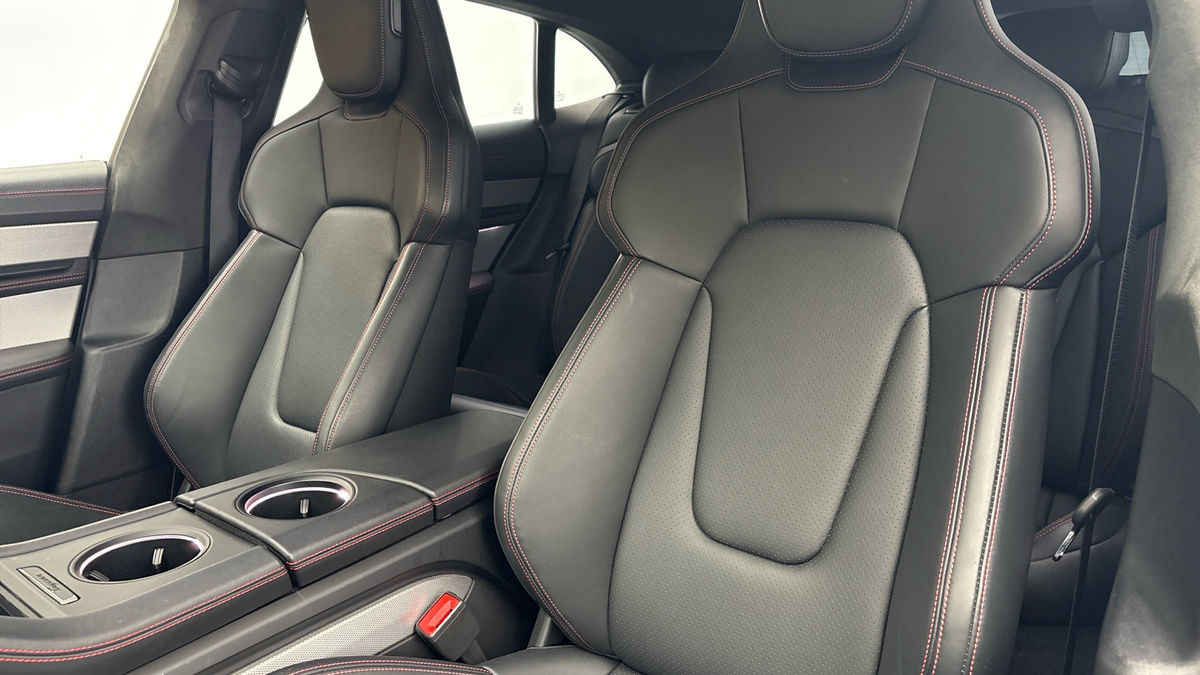 Porsche Taycan Image 7