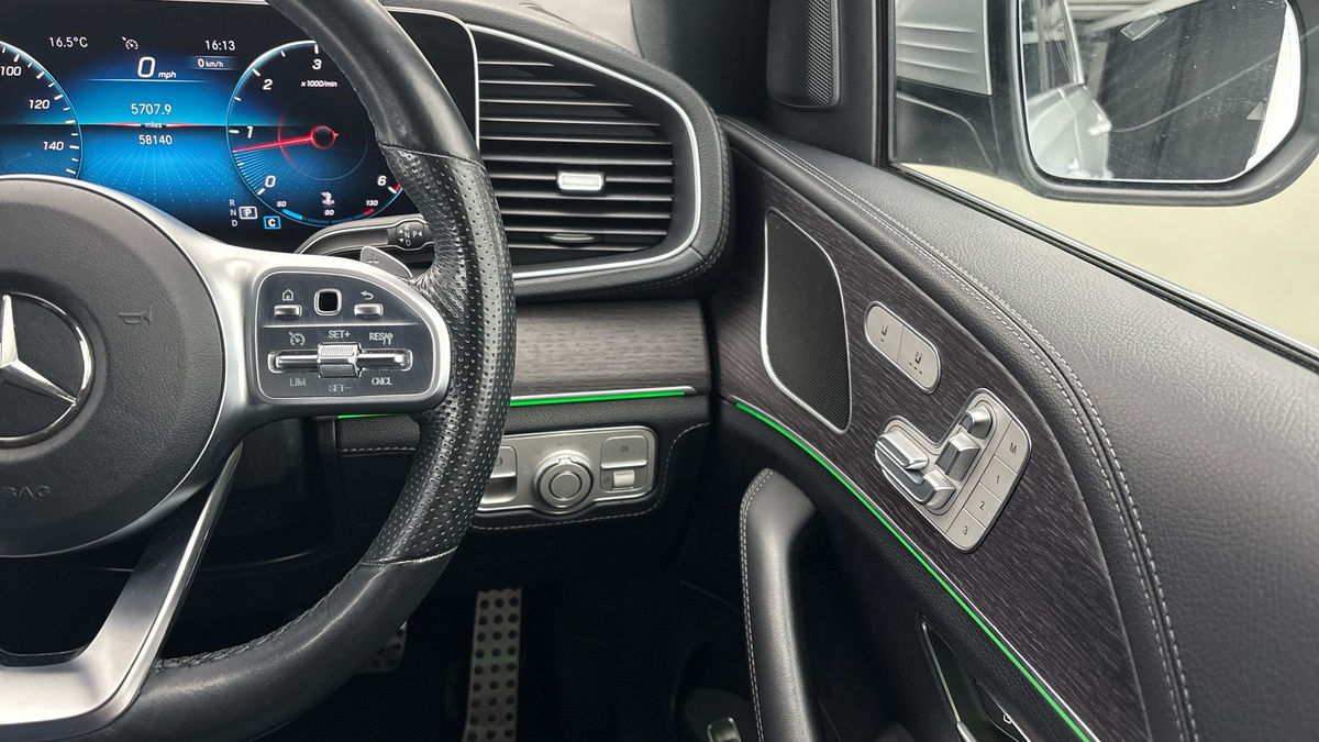 Mercedes-Benz GLE Image 14