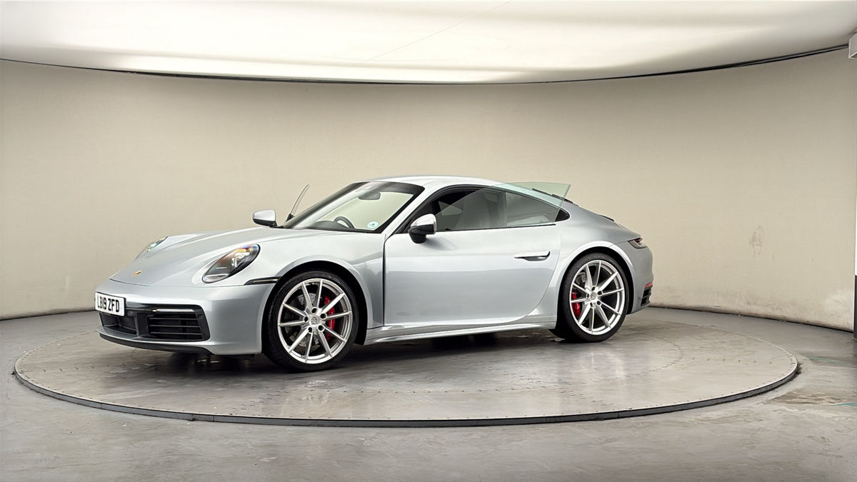 More views of Porsche 911