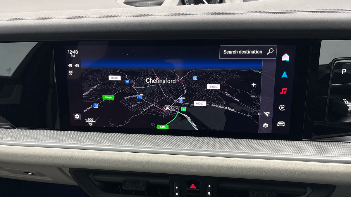 Porsche Cayenne Image 17