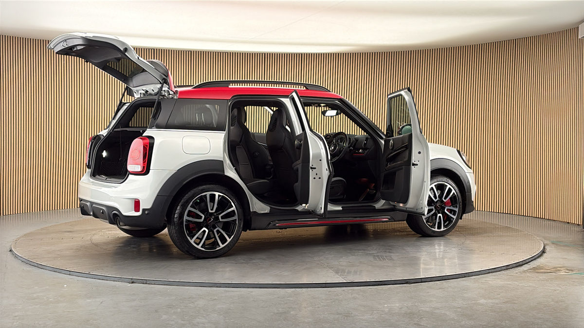 More views of MINI Countryman