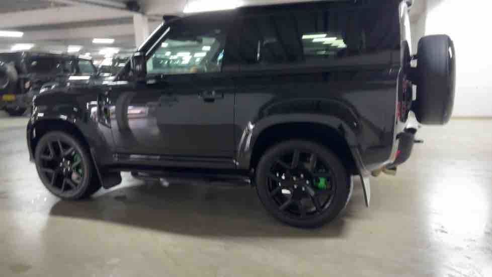 More views of Land Rover Defender 90
