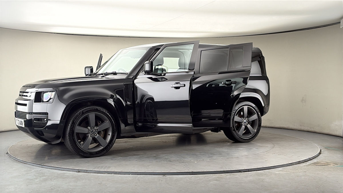 More views of Land Rover Defender 110