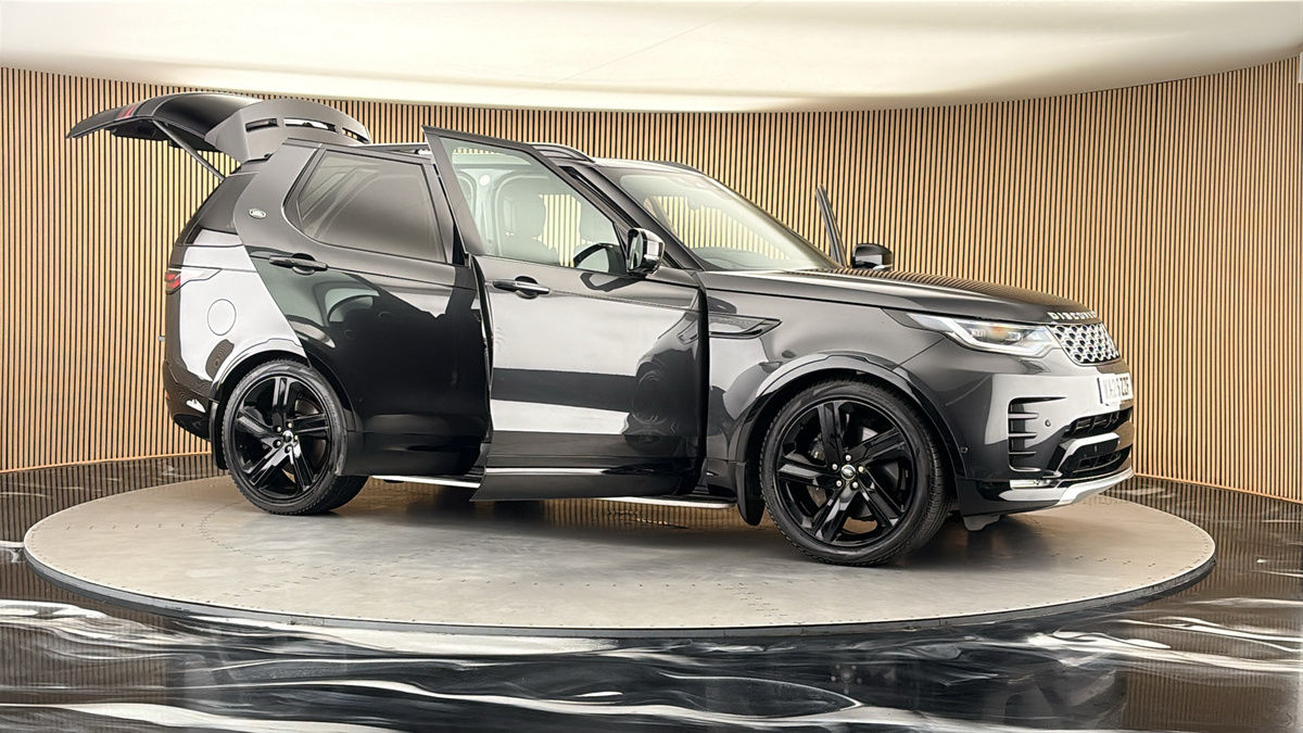 More views of Land Rover Discovery