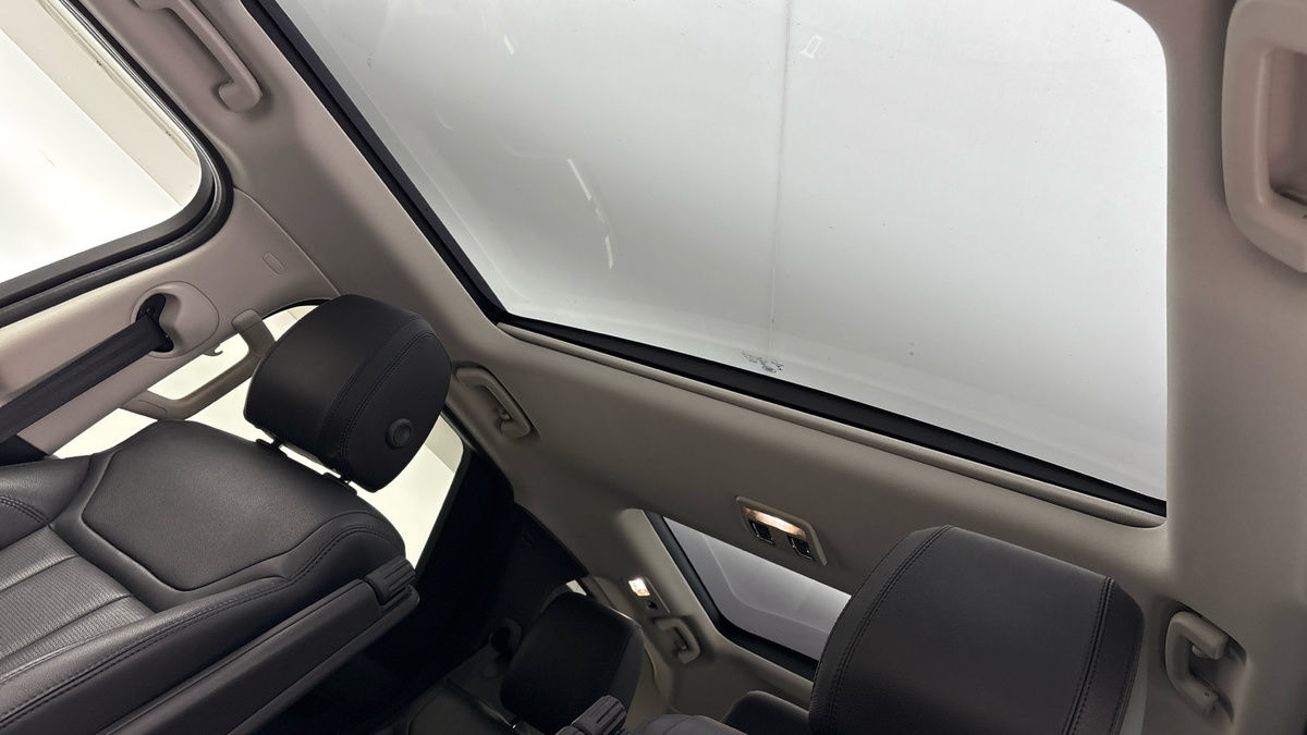 Land Rover Discovery Image 6
