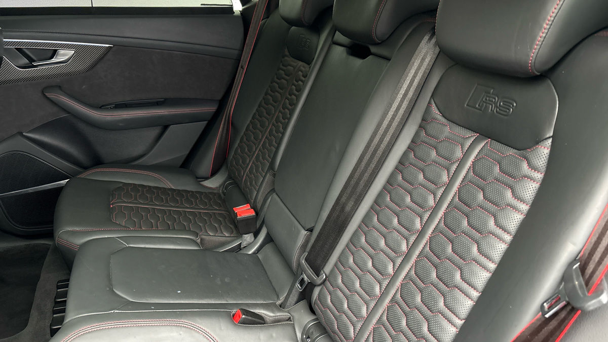Audi RSQ8 Image 8