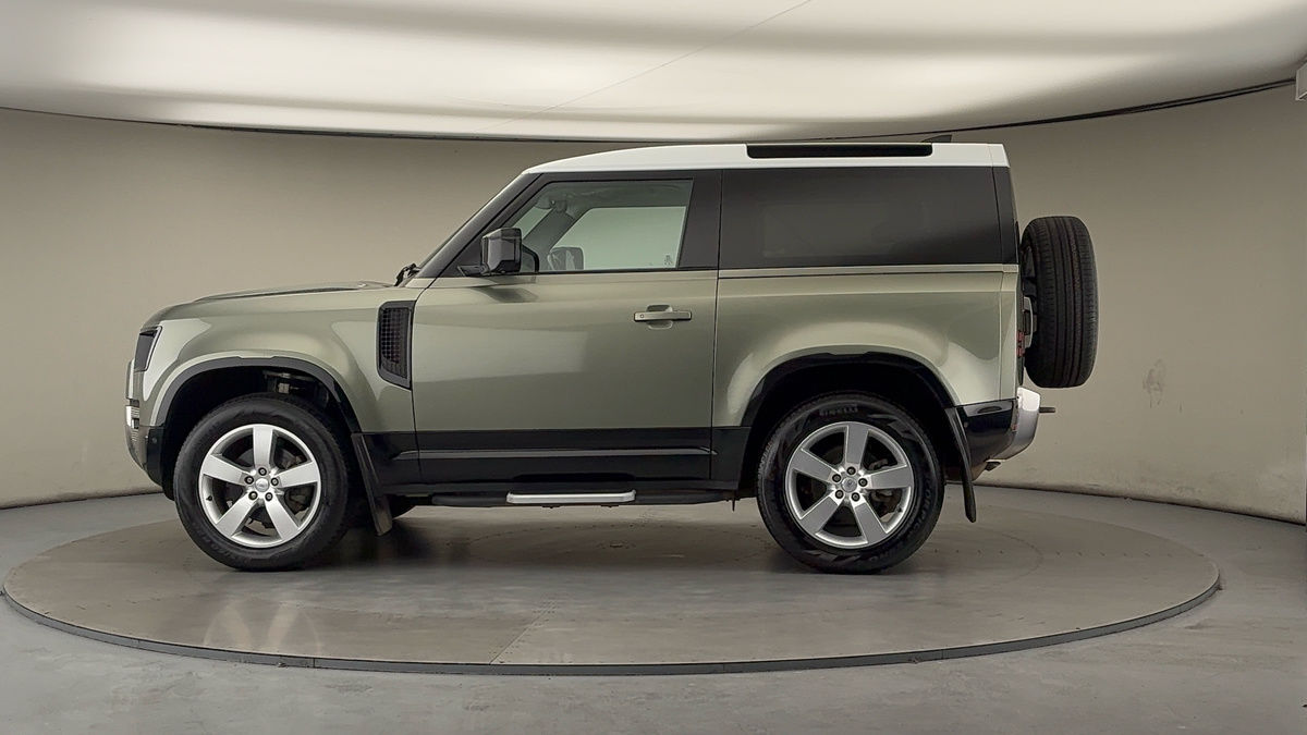 More views of Land Rover Defender 90