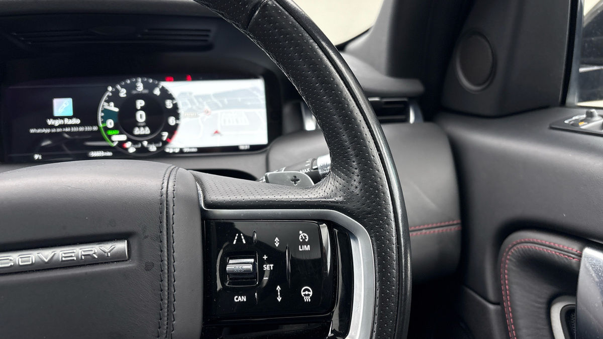 Land Rover Discovery Sport Image 14