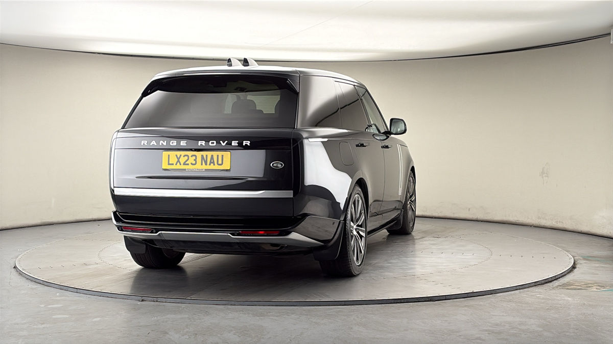 More views of Land Rover Range Rover