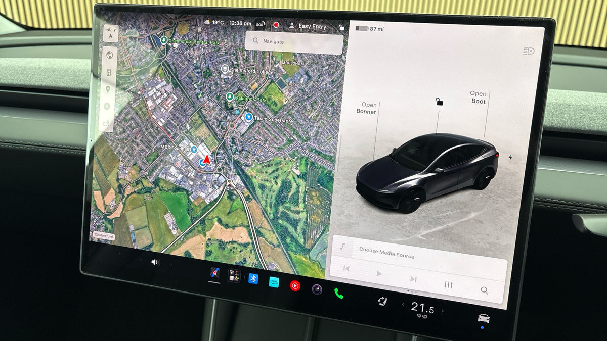Tesla Model Y Image 17