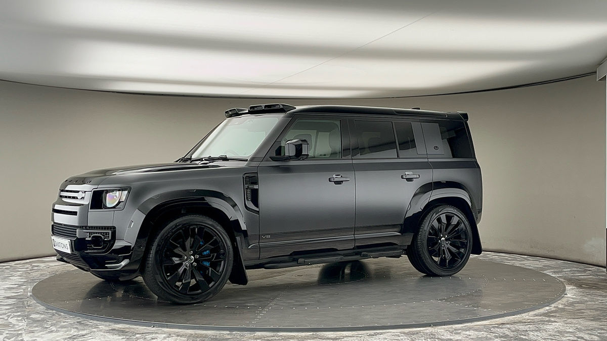 More views of Land Rover Defender 110