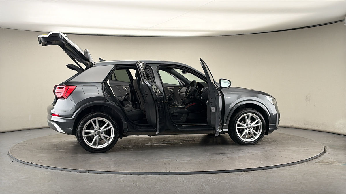 More views of Audi Q2