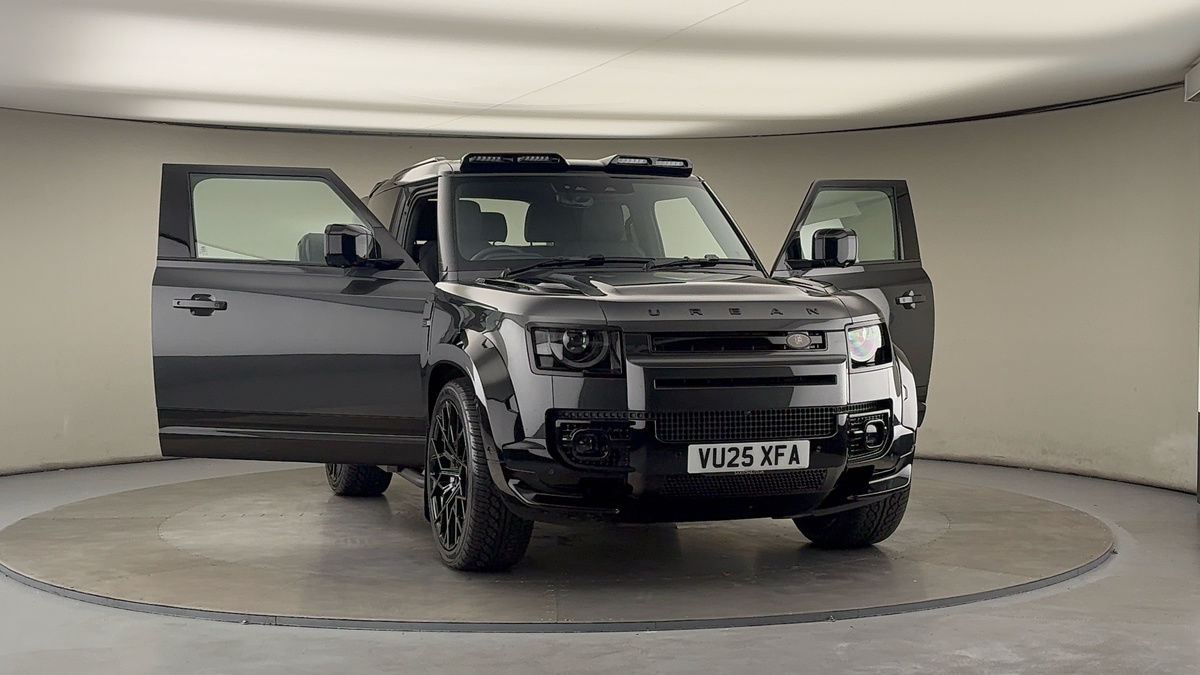 More views of Land Rover Defender 90