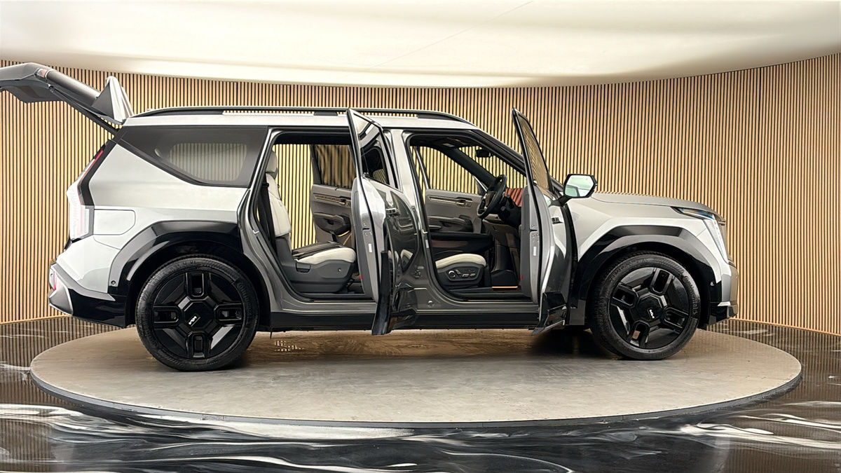 More views of Kia EV9