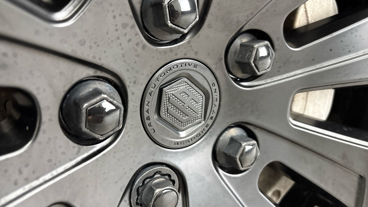 Land Rover Defender 110 Urban Image 29