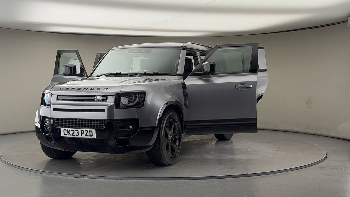 More views of Land Rover Defender 110