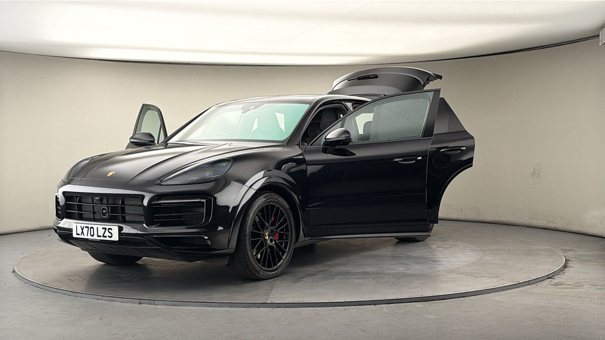 More views of Porsche Cayenne