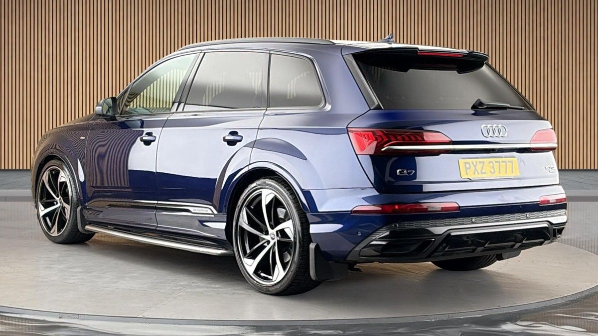 Audi Q7 Image 2