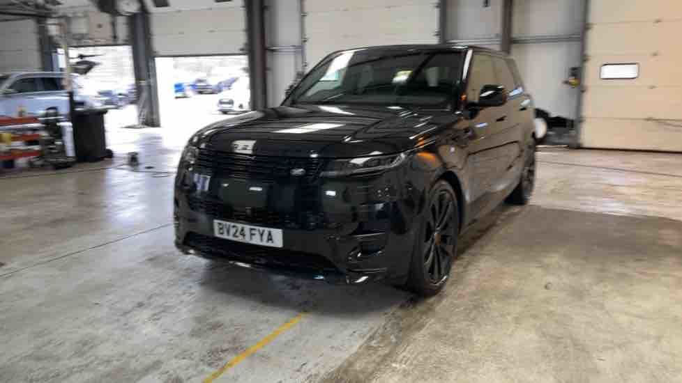 More views of Land Rover Range Rover Sport