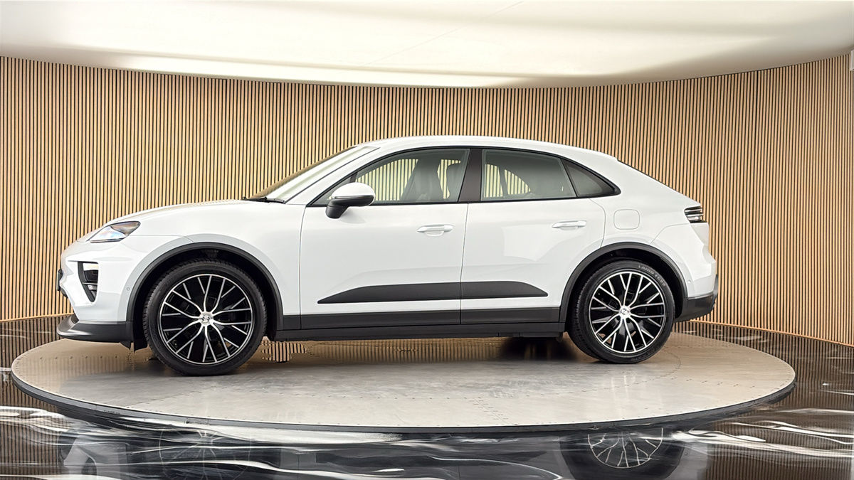 More views of Porsche Macan