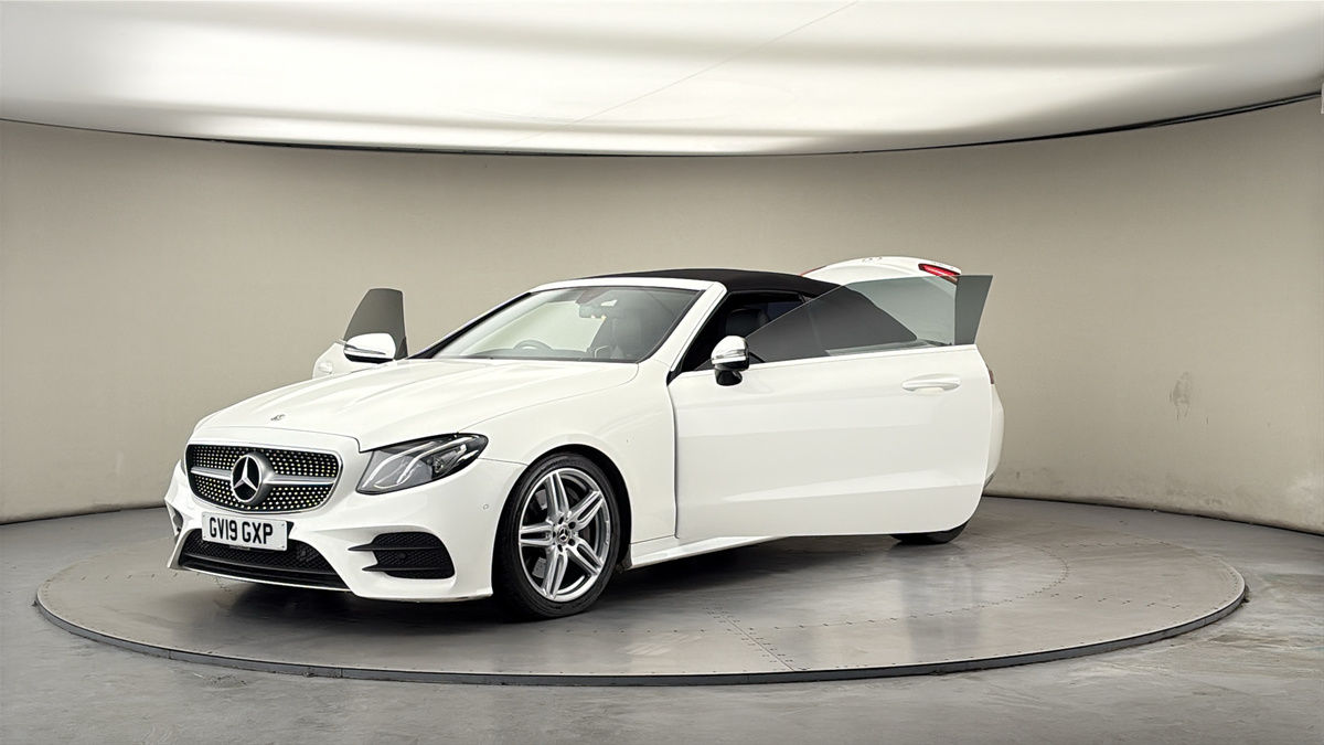 Mercedes-Benz E Class Image 22