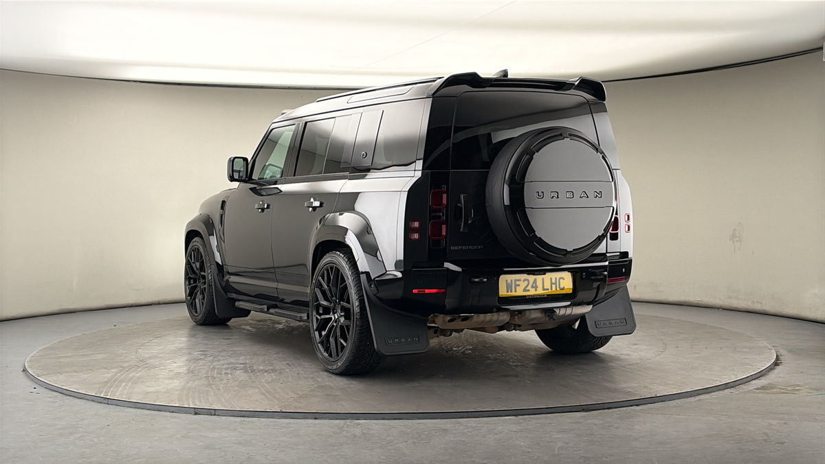 More views of Land Rover Defender 110