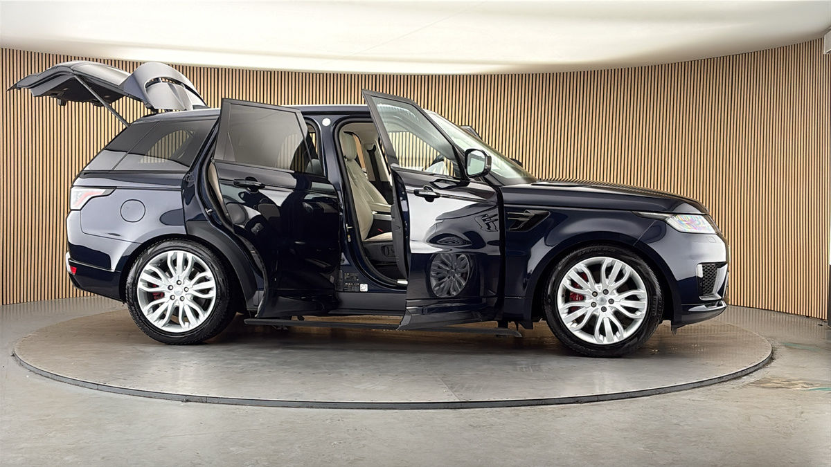More views of Land Rover Range Rover Sport