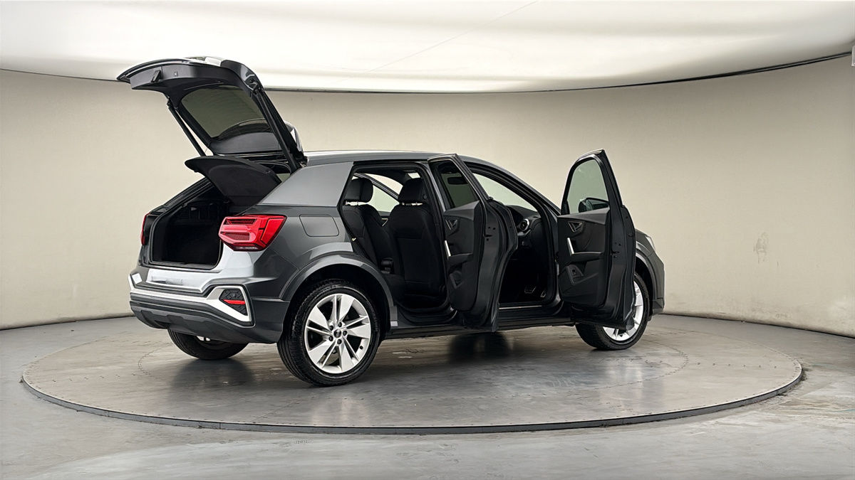 More views of Audi Q2