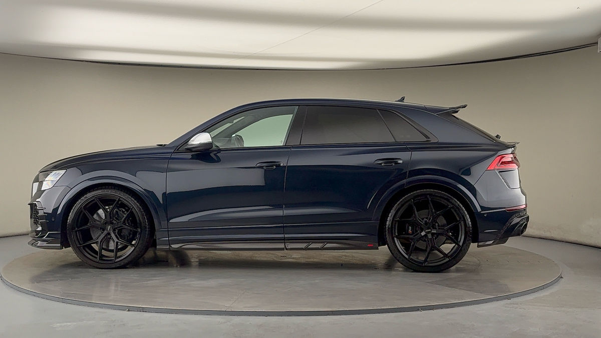 More views of Audi RSQ8