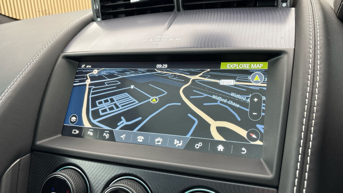 Jaguar F-Type Image 17