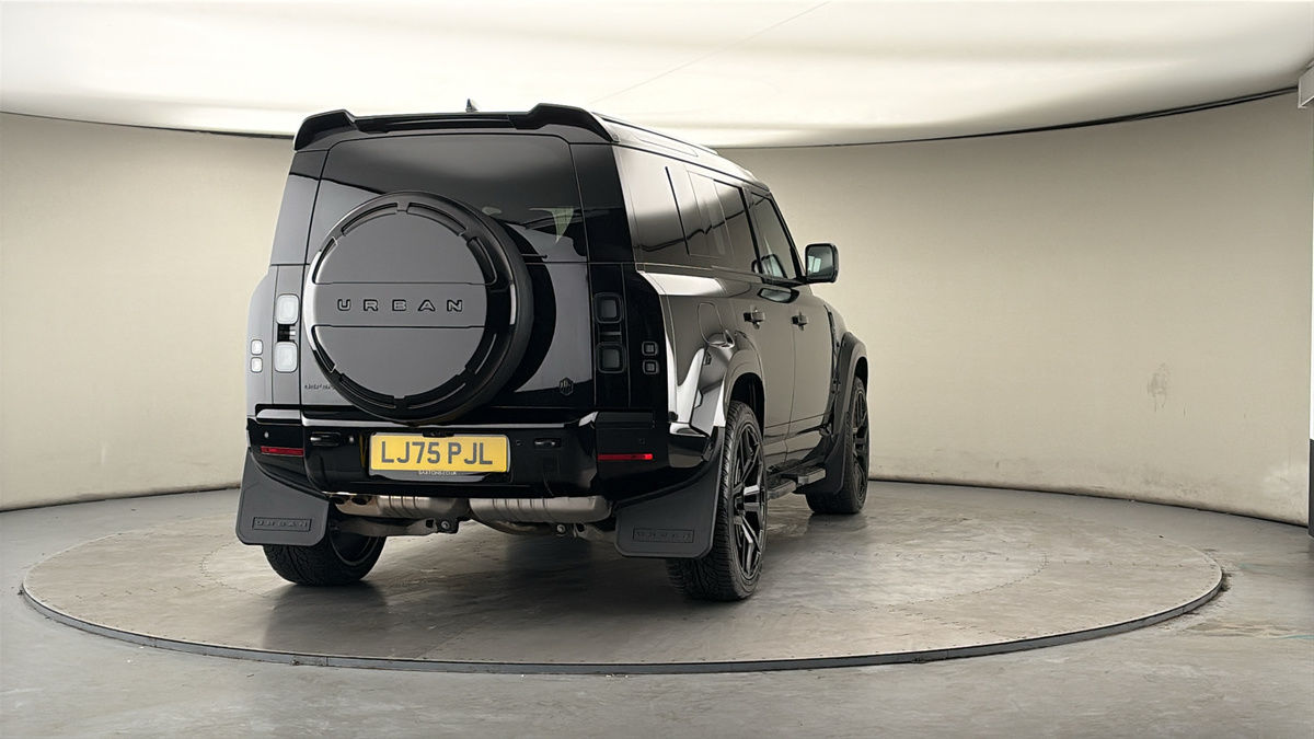 More views of Land Rover Defender 110