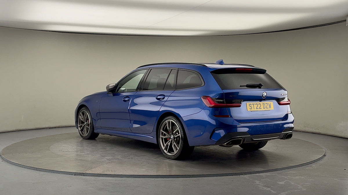 BMW 3 Series Image 2