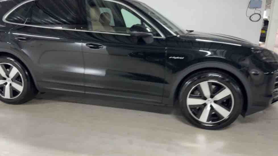 More views of Porsche Cayenne