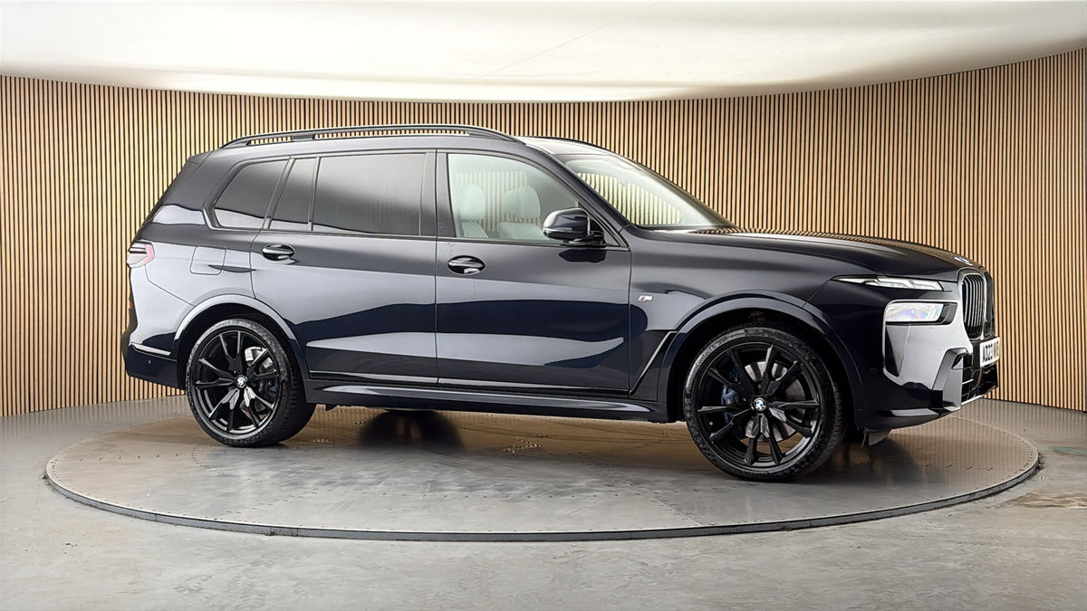 More views of BMW X7