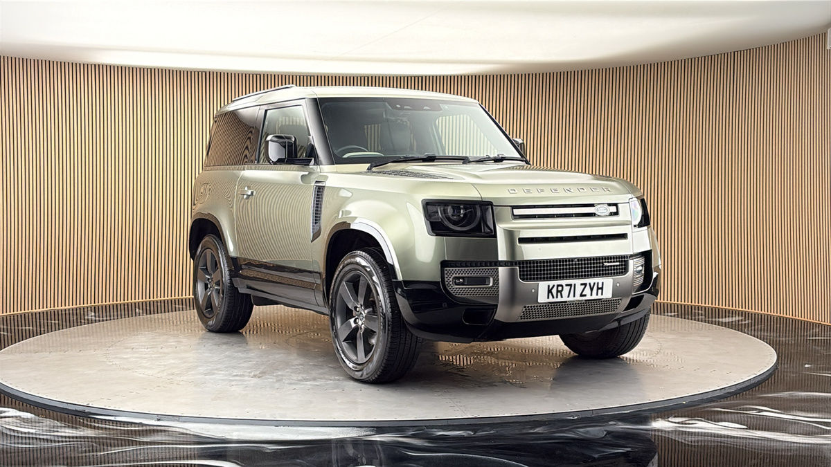 More views of Land Rover Defender 90
