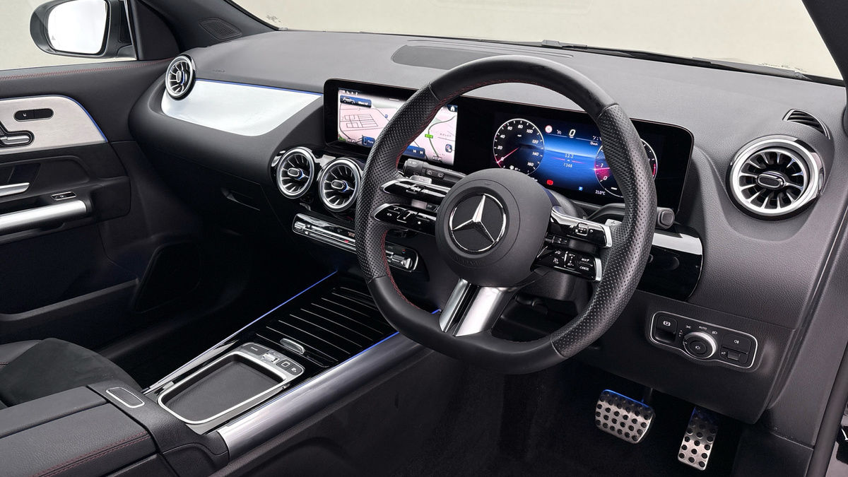 Mercedes-Benz GLA Image 5