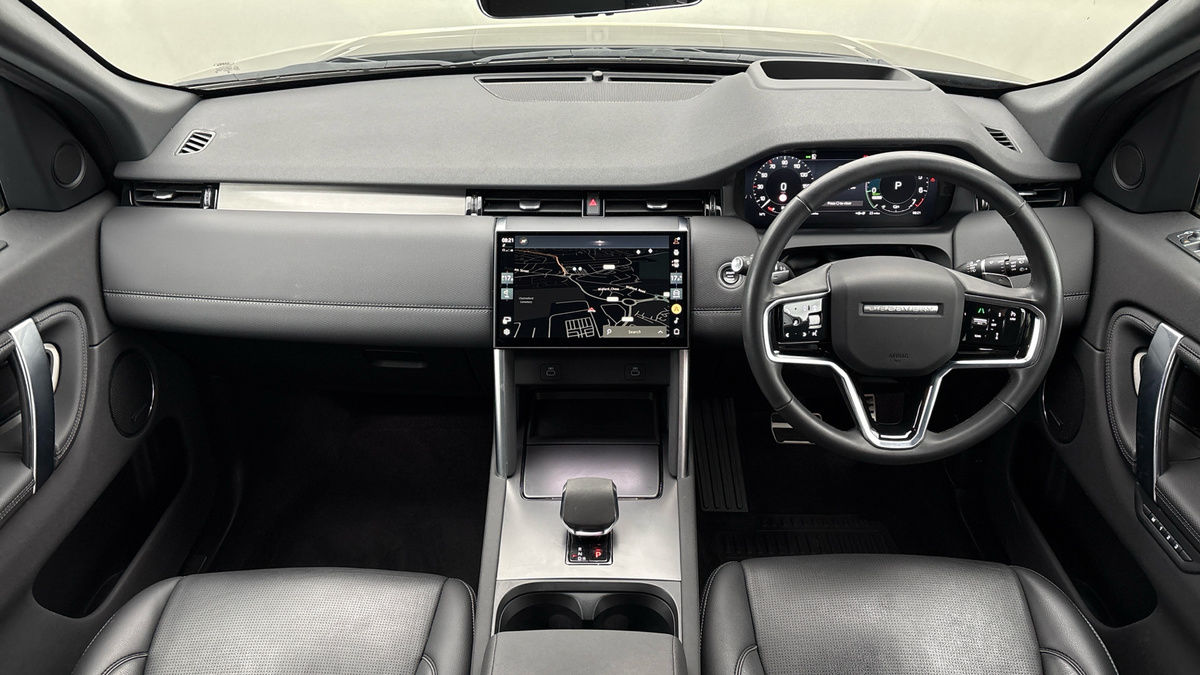 Land Rover Discovery Sport Image 12
