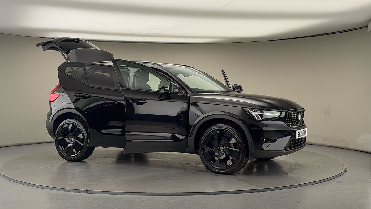 More views of Volvo XC40