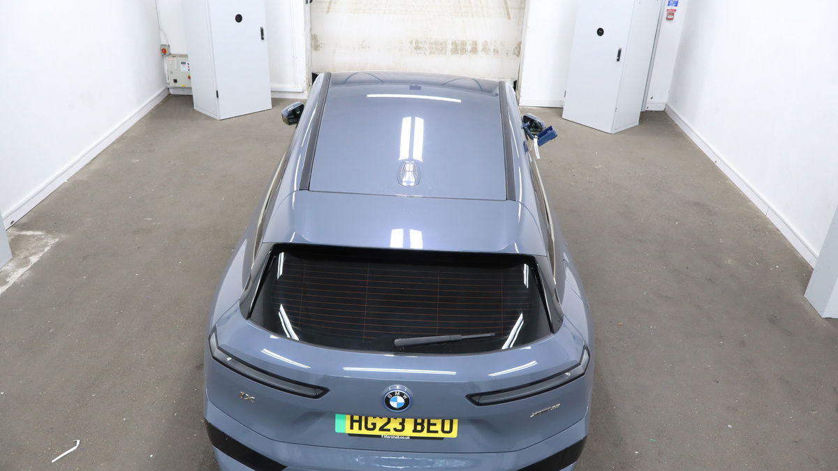 BMW iX Image 8