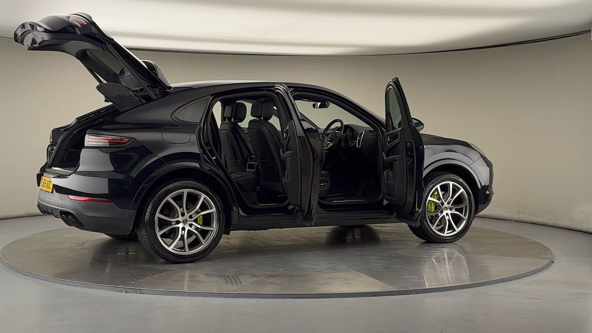 More views of Porsche Cayenne
