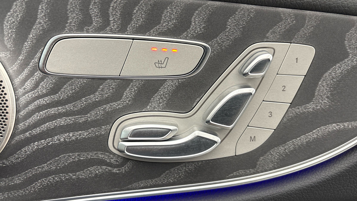 Mercedes-Benz E Class Image 28