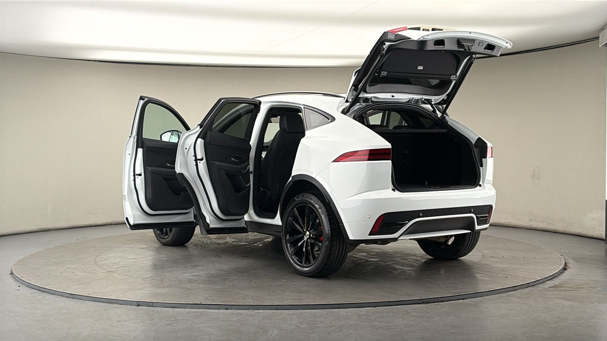 Jaguar E-PACE Image 23