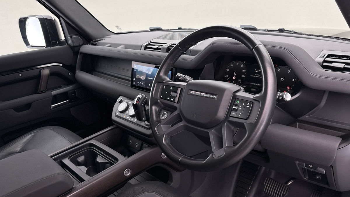 Land Rover Defender 110 Urban Image 9