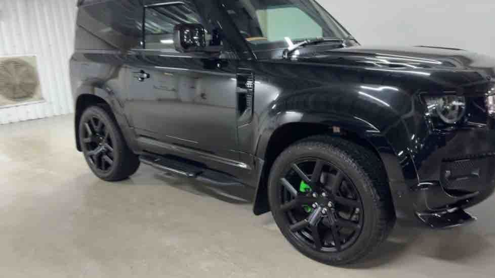 More views of Land Rover Defender 90
