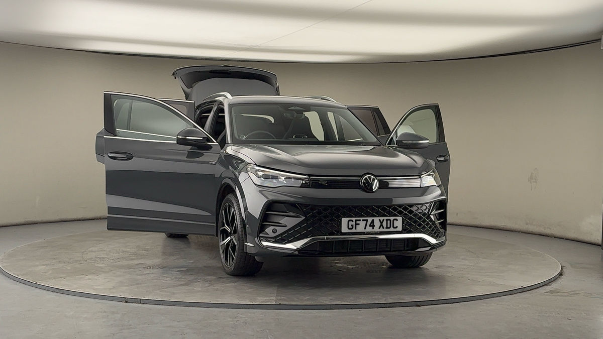 More views of Volkswagen Tiguan