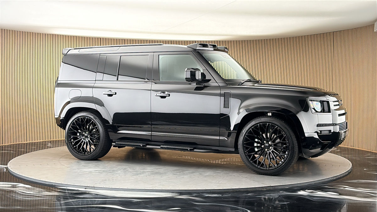 More views of Land Rover Defender 110